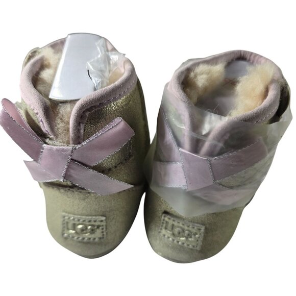 Ugg childrens Metallic Gold boots Pink Ribbon Sheepskin Lining sz 4/5 girls - Picture 3 of 7